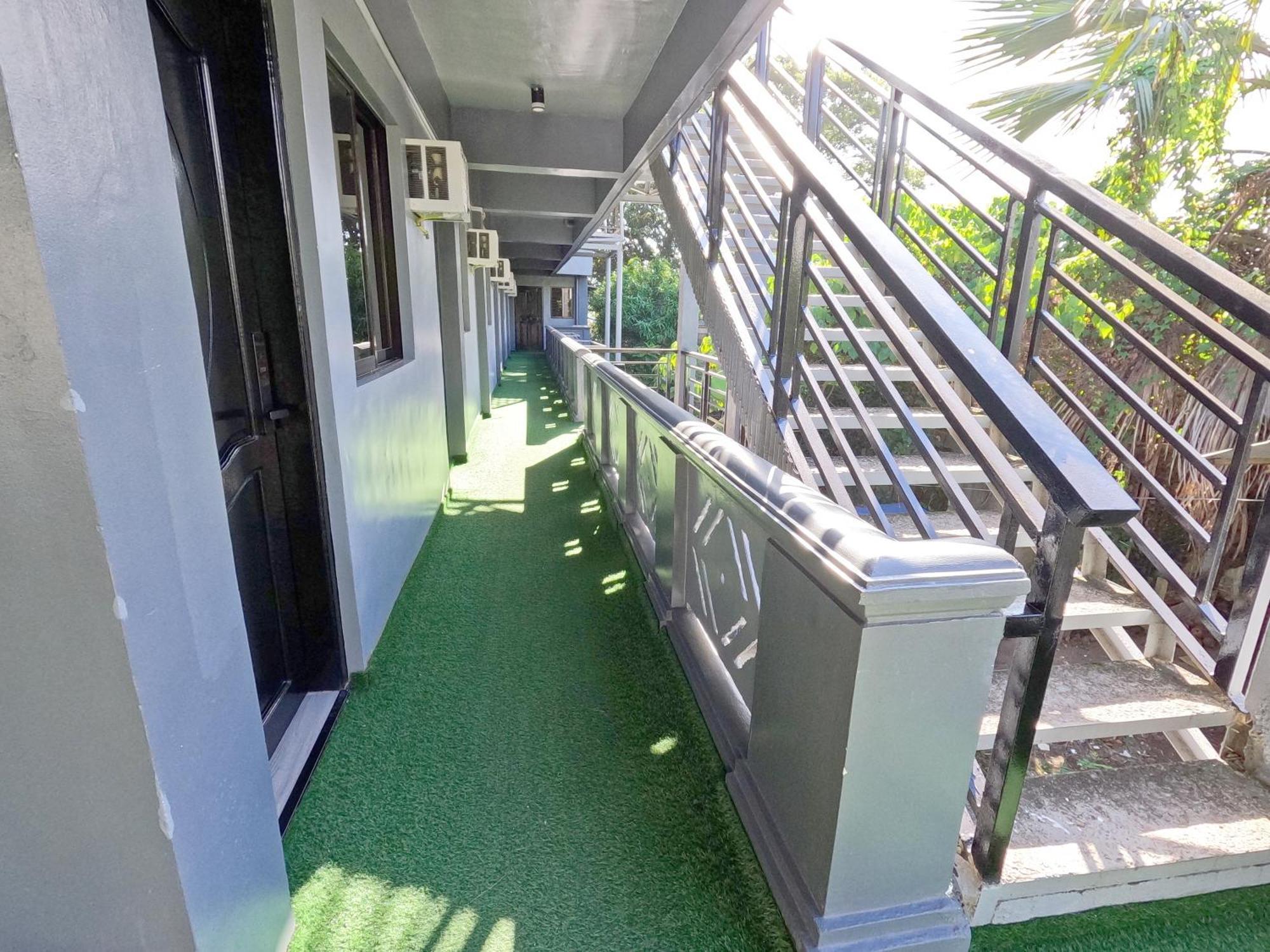 Lucky Tito Coron Dive Resort 외부 사진